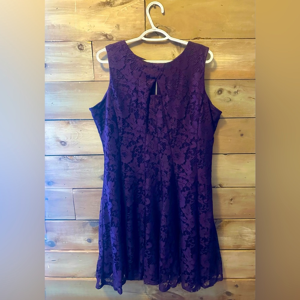 Danny & Nicole Plum Keyhole Lace Dress Size: 18